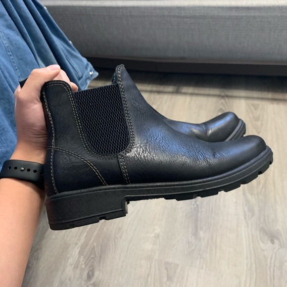 black eastland shoes